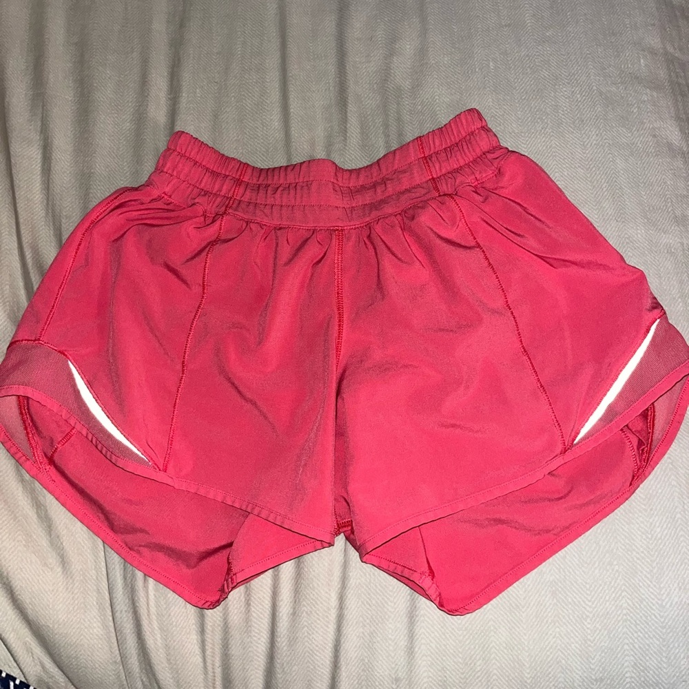 Lululemon Hotty Hot shorts